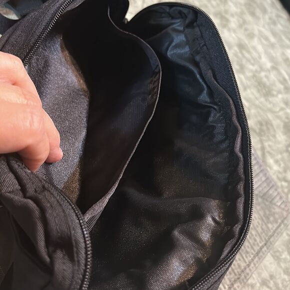 L.L. Bean Black fanny pack - Picture 6 of 7